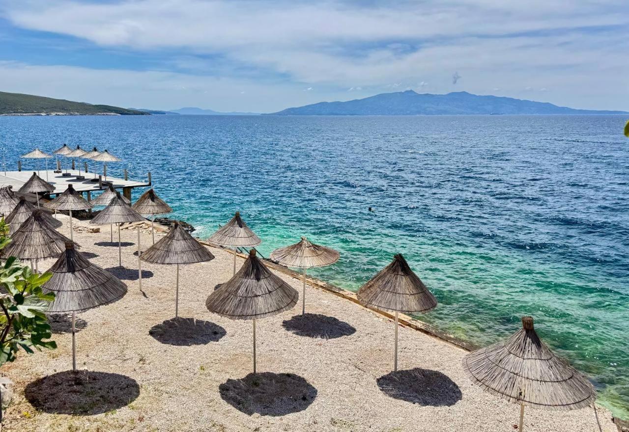 Del Mar Sea View Apartment Sarandë Eksteriør billede