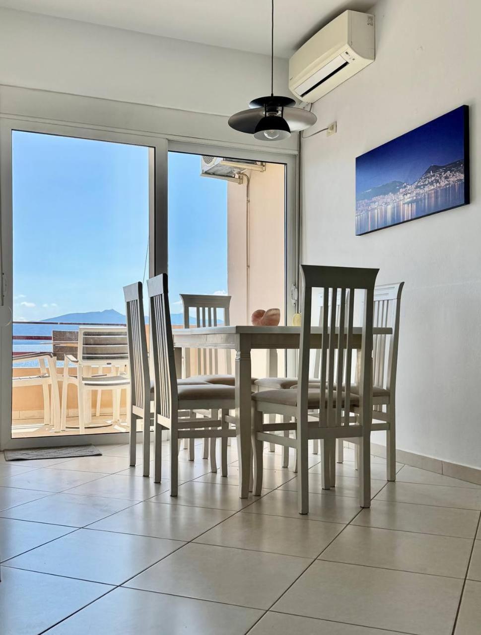 Del Mar Sea View Apartment Sarandë Eksteriør billede