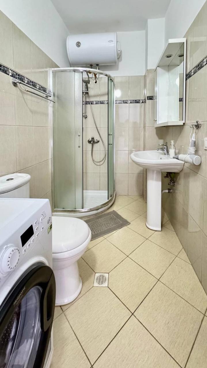 Del Mar Sea View Apartment Sarandë Eksteriør billede