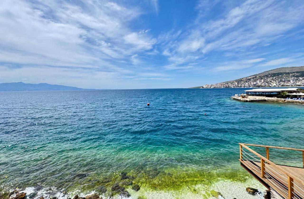 Del Mar Sea View Apartment Sarandë Eksteriør billede