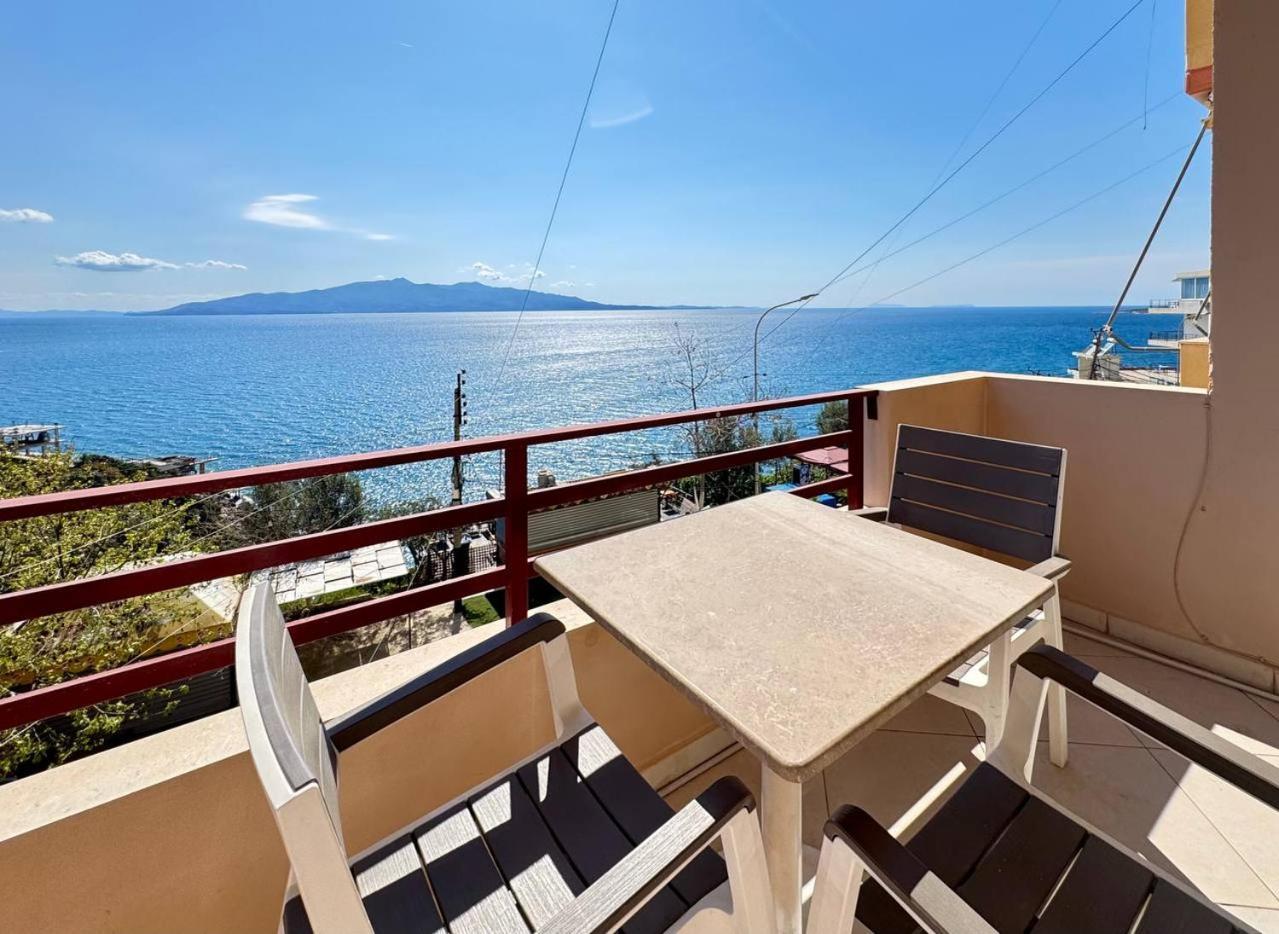 Del Mar Sea View Apartment Sarandë Eksteriør billede