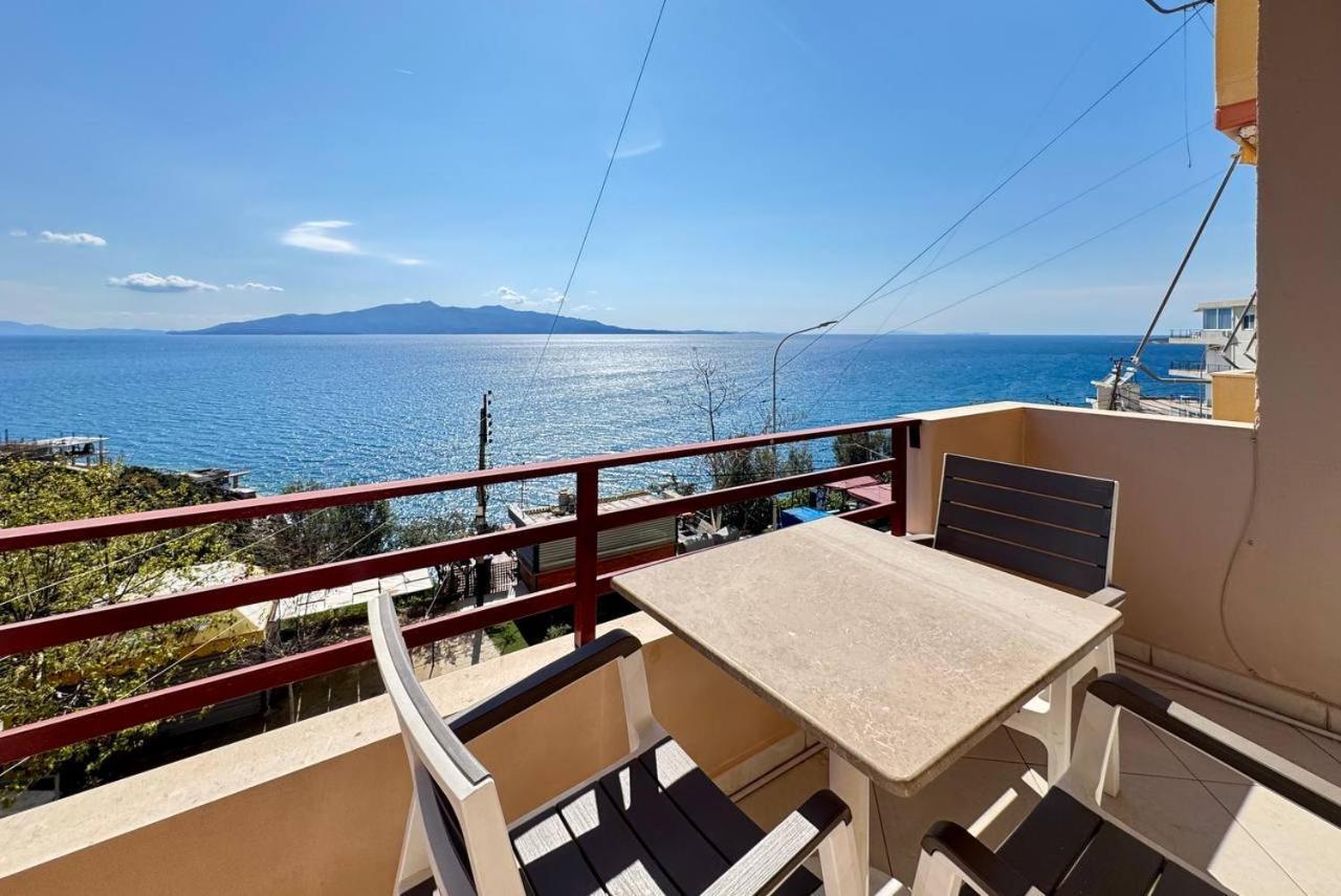 Del Mar Sea View Apartment Sarandë Eksteriør billede