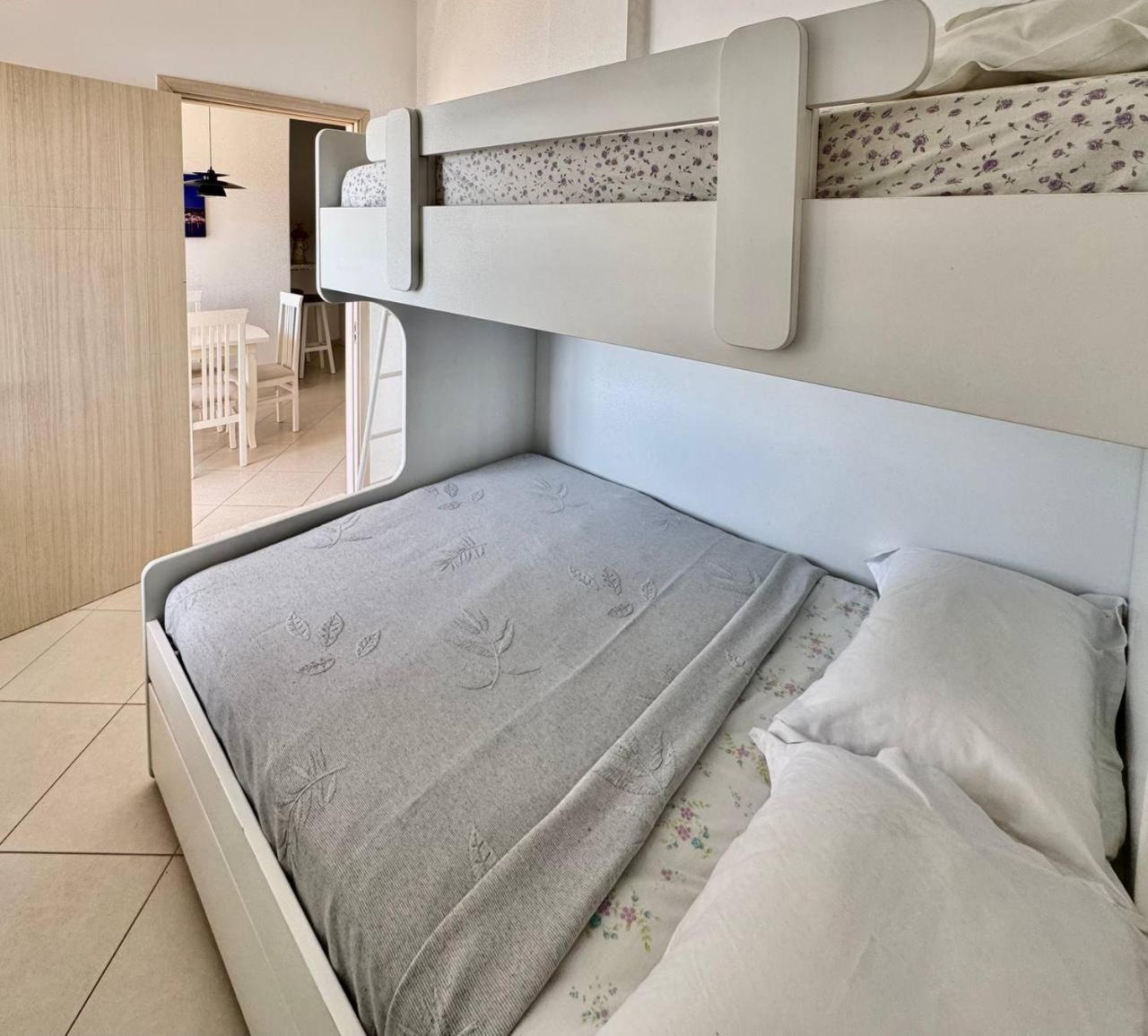 Del Mar Sea View Apartment Sarandë Eksteriør billede