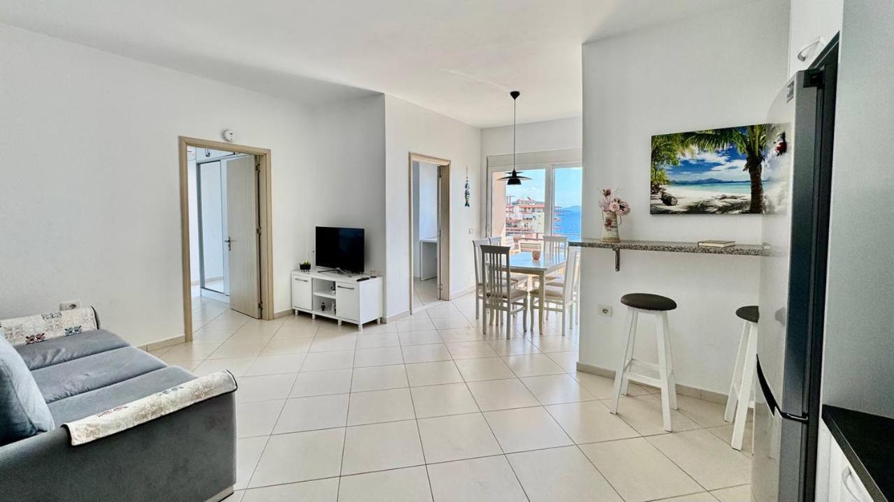 Del Mar Sea View Apartment Sarandë Eksteriør billede