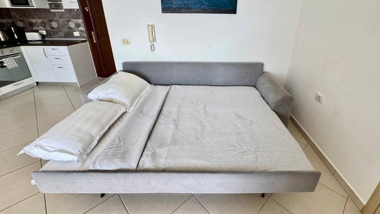 Del Mar Sea View Apartment Sarandë Eksteriør billede