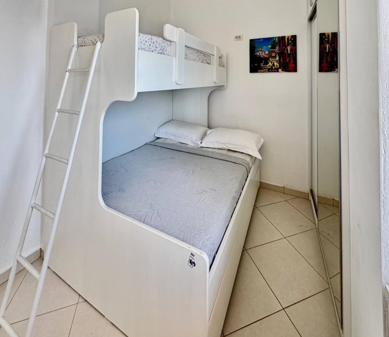 Del Mar Sea View Apartment Sarandë Eksteriør billede